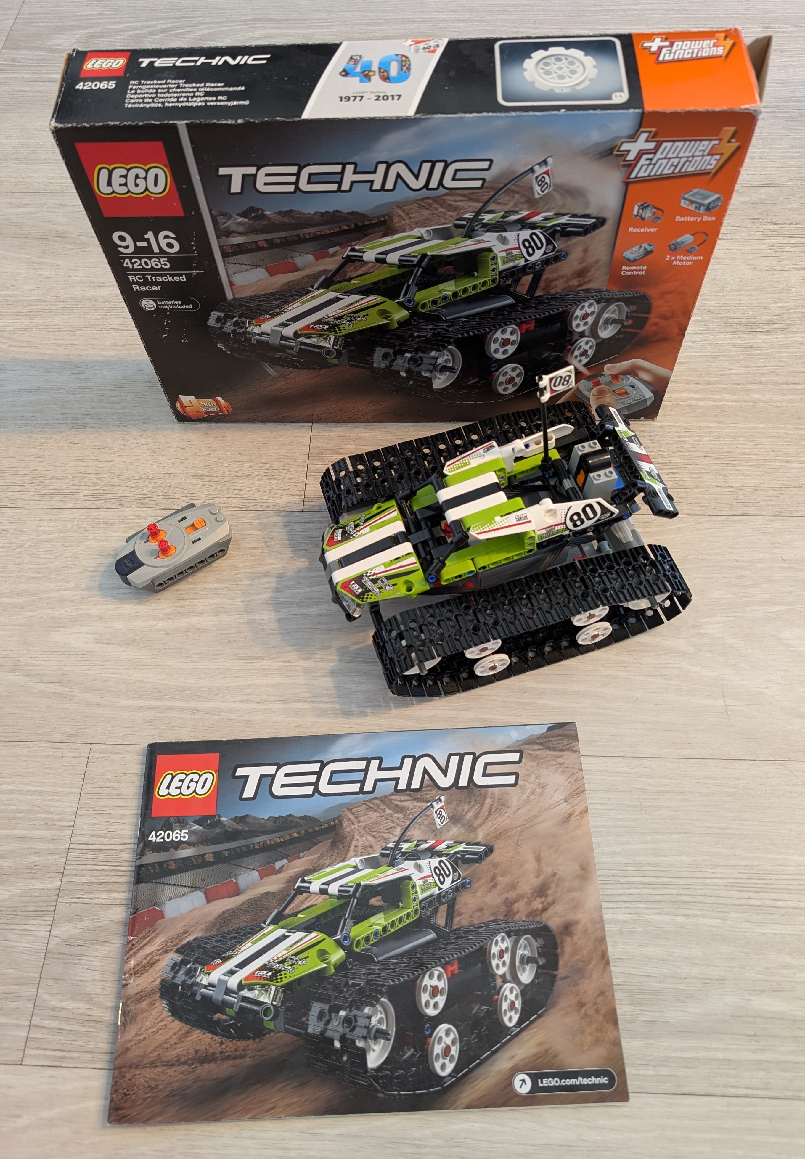 Lego Technic 42065 RC Tracked Racer